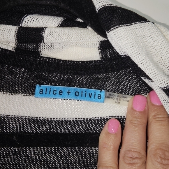 Alice + OLIVIA Black white Striped  drape wrap around black sweater sz Midium - Picture 11 of 16